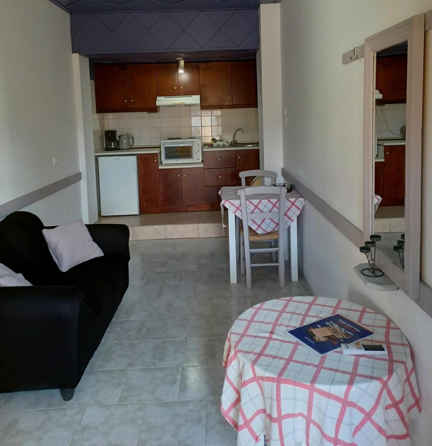 Apartments And Studios Xenophon Matala Exterior foto